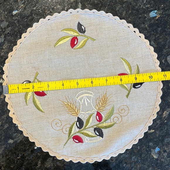 NWT Olive Oil Bottle Apron with Matching Doily - Picture 6 of 14